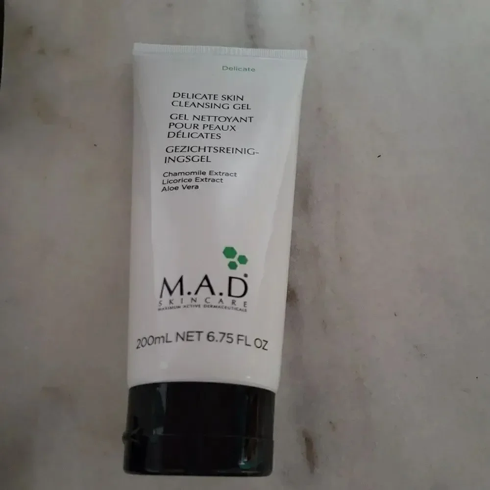 M.A.D Skincare Extract Aloe Vera Delicate Skin Cleansing Gel NEW